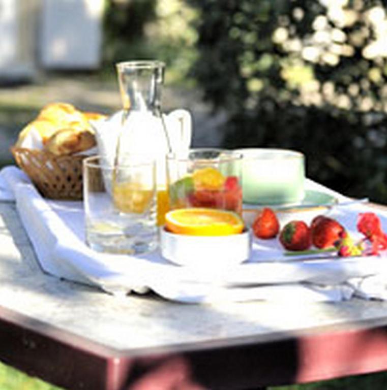 Le Compostelle Hotel Vézelay Buitenkant foto